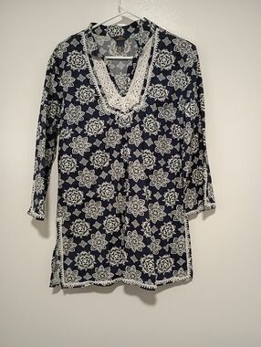 Brooks Brothers 346 Women's Size L Long Sleeve Shirt With Lace